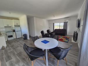 Kuchyň nebo kuchyňský kout v ubytování Sunny Hidden Cottage + 1 fotografie