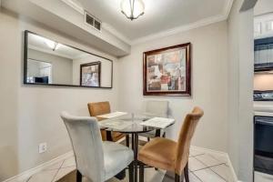 Φωτογραφία από το άλμπουμ του Cozy 2BD Apt DFW South I12 σε Sowers