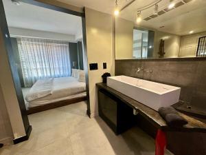 Ένα ή περισσότερα κρεβάτια σε δωμάτιο στο South Point Cozy Apartment +23 φωτογραφίες