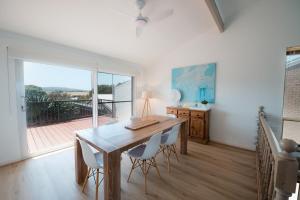 Φωτογραφία από το άλμπουμ του Little Oceana Esplanade - Beachfront Horizons Await σε Port Elliot