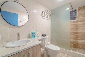 Koupelna v ubytování Beach Side House Amazing For Family and Group by PH + 22 fotografií