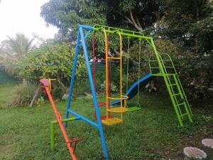 Ο χώρος παιχνιδιού για παιδιά στο The House of the Hummingbird in El Porvenir, Siguatepeque