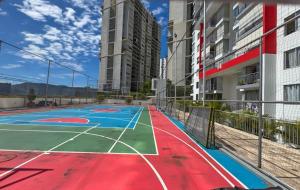 Budova, kde se apartmán nachází + 1 fotografie