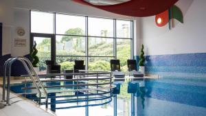 Bazén v ubytování Talbot Hotel Clonmel nebo v jeho okolí
