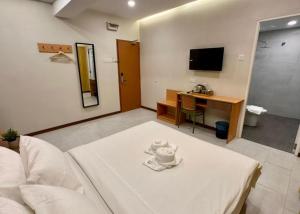 Μια τηλεόραση ή/και κέντρο ψυχαγωγίας στο Swing & Pillows - TRX