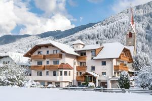 Nespecifikovaný výhled na hory nebo výhled na hory při pohledu z hotelu