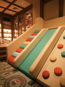 Pong TalongにあるThe Memory Khaoyaiの店内の大きなインフレータブルスライド +18枚の写真