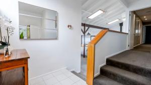 Imagen de la galería de Perfect on Perkins - Lake views, en Frankton