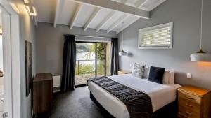 Imagen de la galería de Perfect on Perkins - Lake views, en Frankton