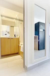 Ένα μπάνιο στο Appartement 4 personnes - vue mer - Théoule sur mer - Baie de Cannes - PISSARO