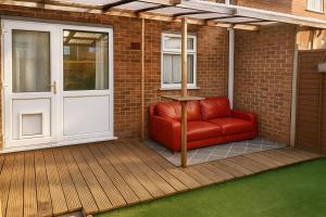 Posezení v ubytování Spacious 3-Bedroom, Free parking, Garden, Pet Friendly, superfast Wi-Fi!