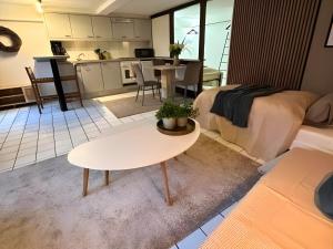 Kuchyň nebo kuchyňský kout v ubytování EifelZeit 3