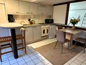 Kuchyň nebo kuchyňský kout v ubytování EifelZeit 3