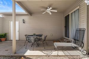 Fotografie z fotogalerie ubytování 320 Royal Ct v destinaci Champaign