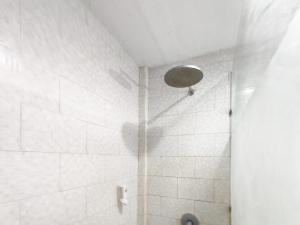 Ένα μπάνιο στο BC Inn Senggigi RedPartner