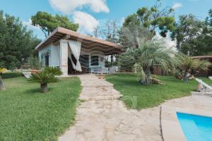 En have udenfor Villa Alièe piscina privata - By Cala Salento