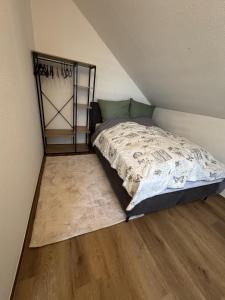 Ένα ή περισσότερα κρεβάτια σε δωμάτιο στο Kato Suite