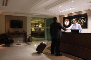 Vstupní hala nebo recepce v ubytování Hotel Saron