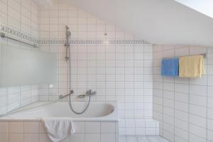 Phòng tắm tại Fewo Brünnstein - Zimmer 65 +28 ảnh