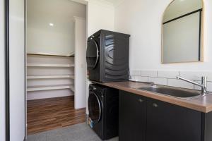 Φωτογραφία από το άλμπουμ του Spacious Family Coastal Retreat, 4br, Bbq σε Dunsborough +36 φωτογραφίες