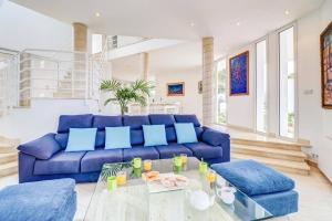 Posezení v ubytování Villa Ses Arcades II by Villa Plus