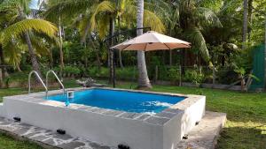 Πισίνα στο ή κοντά στο White Villa