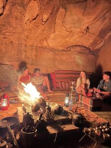 Hosté ubytování Wadi Rum Cave Camping