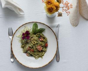 Jídlo v hotelu nebo okolí