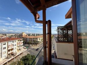 Quartu Sant'ElenaにあるThe Queenのバルコニーからの街の景色