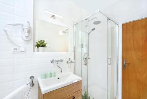 Vannituba majutusasutuses Hotel Lenka +50 fotot