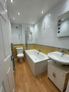 Koupelna v ubytování Corner Harbour View Tenby