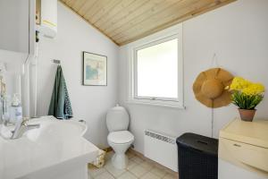 Ένα μπάνιο στο Rævlingehuset +27 φωτογραφίες