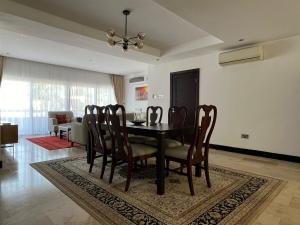 Χώρος καθιστικού στο Imperial Grove 3BR at Cantonments
