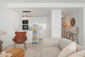 Kuchyň nebo kuchyňský kout v ubytování Luxury Penthouse with Big Terrace and Seaviews