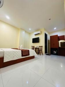 TV/trung tâm giải trí tại Khách Sạn Minh Thịnh +72 ảnh