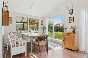 Billede fra billedgalleriet på Cozy Holiday Home By Kelstrup Beach i Lille Kongsmark