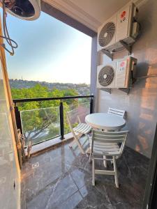 Balkón nebo terasa v ubytování Furnished apartment in Macampagne