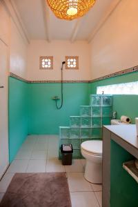 Ένα μπάνιο στο Sahara Sands Guest House - Gili Trawangan