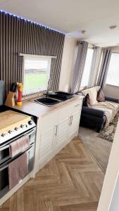 Η κουζίνα ή μικρή κουζίνα στο 105 elm walk