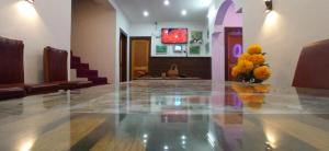 Μια τηλεόραση ή/και κέντρο ψυχαγωγίας στο Hariparbatview +25 φωτογραφίες