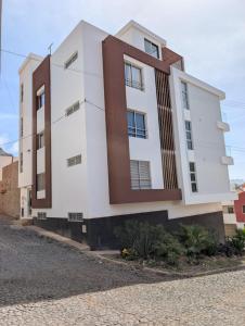 Το κτήριο όπου στεγάζεται  το διαμέρισμα