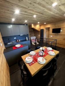 Et opholdsområde på Alpine Luxury Apartments Prato Nevoso