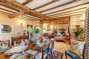 Χώρος καθιστικού στο 5 Bed in Wheathill oc-t30539