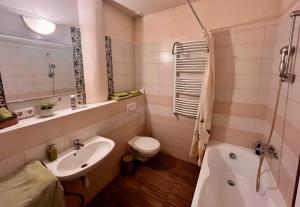 Koupelna v ubytování Aqua Apartmanok + 33 fotografií
