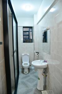 Ένα μπάνιο στο Araka Homes +97 φωτογραφίες