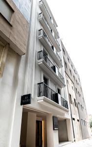 Budova, kde se aparthotel nachází