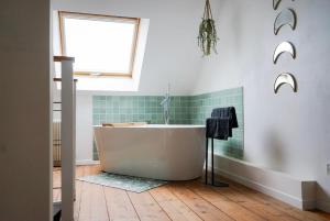 Koupelna v ubytování Maison Amiénoise - À 10 min du Centre - Confort + 28 fotografií