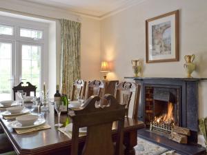 Χώρος καθιστικού στο Tan Y Castell