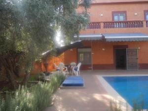 Hồ bơi trong/gần Villa près de marrakech vue sur l'atlas