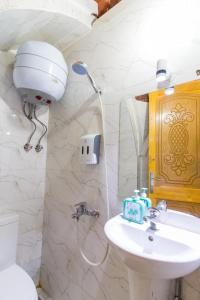 Ένα μπάνιο στο Casa Nile View rooms - Nubian House